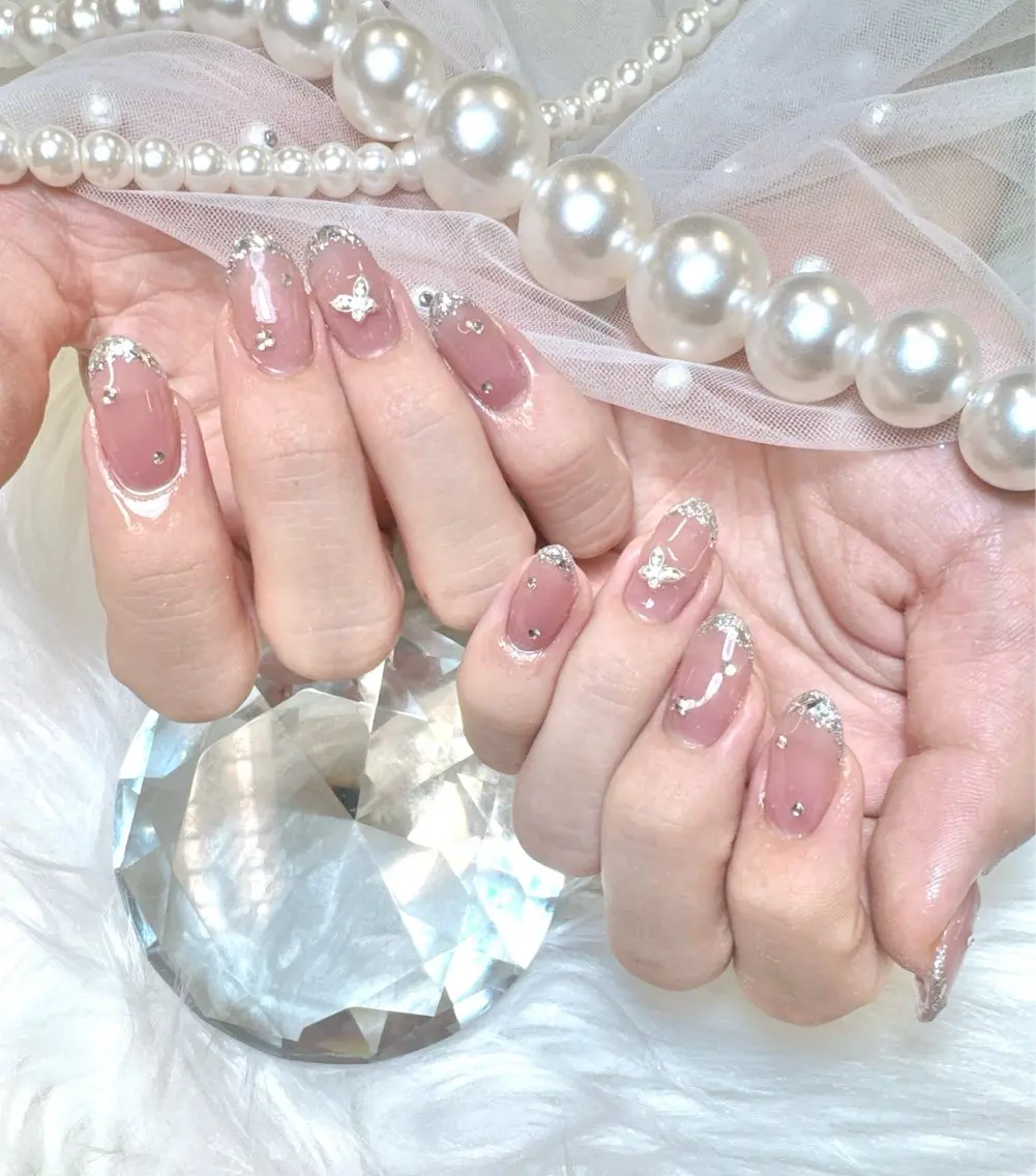 ネイル 持ち込み Queeens nailのネイルデザイン