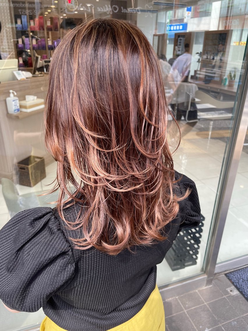 セミロング カラー ベージュカラー ハイライトカラー ハイライト カット ヘアカラー ダブルカラー/ 白髪ぼかし/縮毛矯正のヘアスタイル