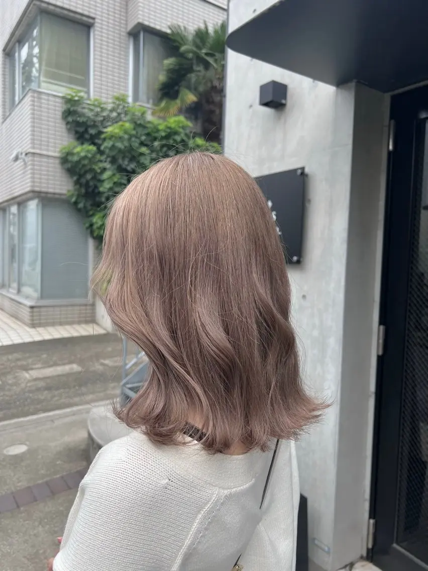 ミディアム カラー ベージュカラー ブリーチ ケアブリーチ ハイトーンカラー ミルクティーベージュ ヘアカラー トリートメント 透明感カラー ✨ 韓国艶髪💗菅原のヘアスタイル