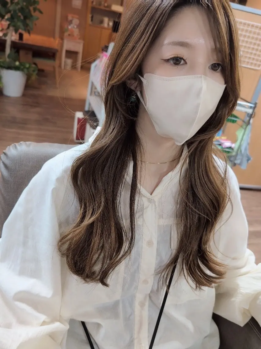 ロング 韓国風ヘア 佐々木 勇希のヘアスタイル