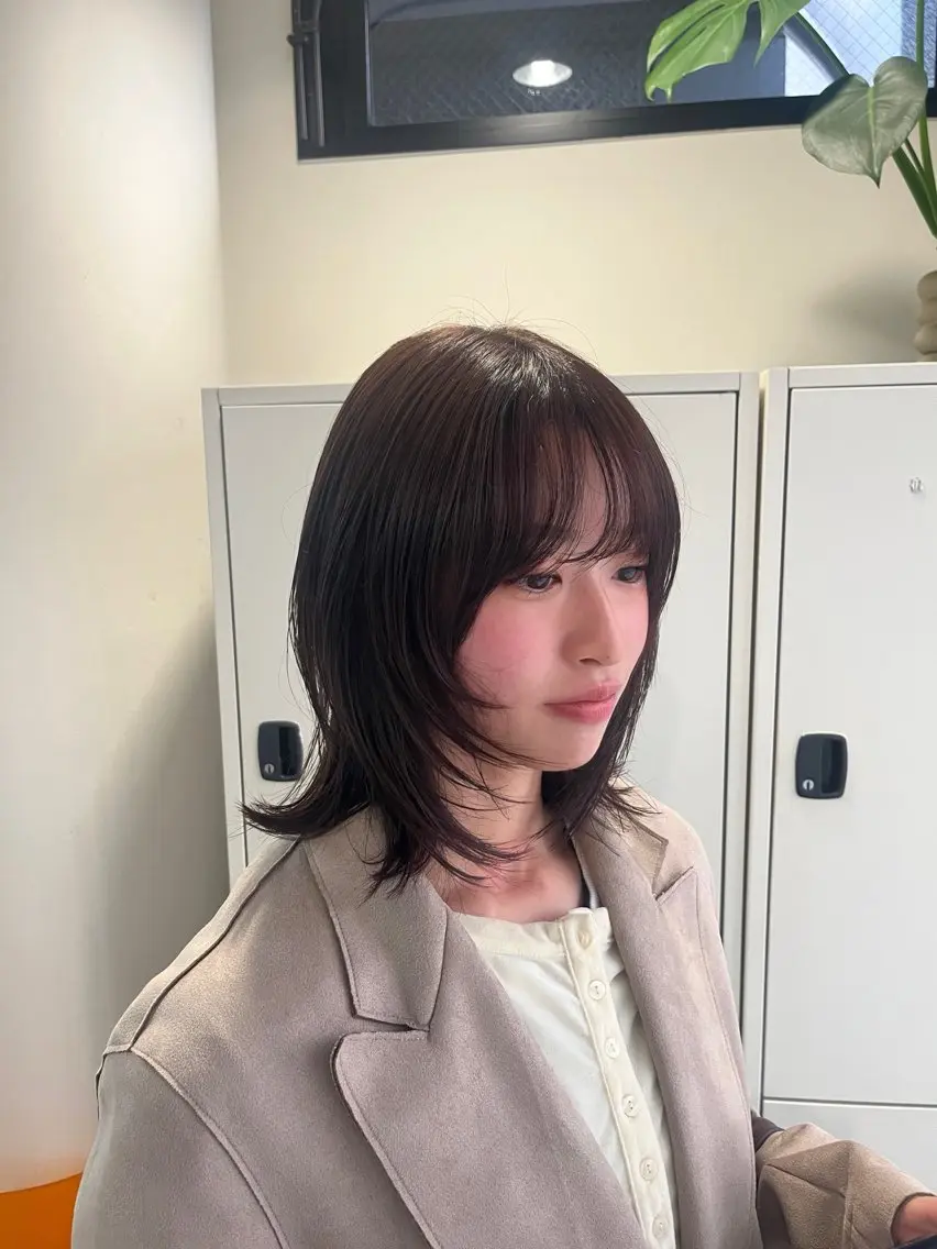 ミディアム ミディアムレイヤー レイヤーカット カット ヘアカラー Shion/ レイヤー/髪質改善のヘアスタイル
