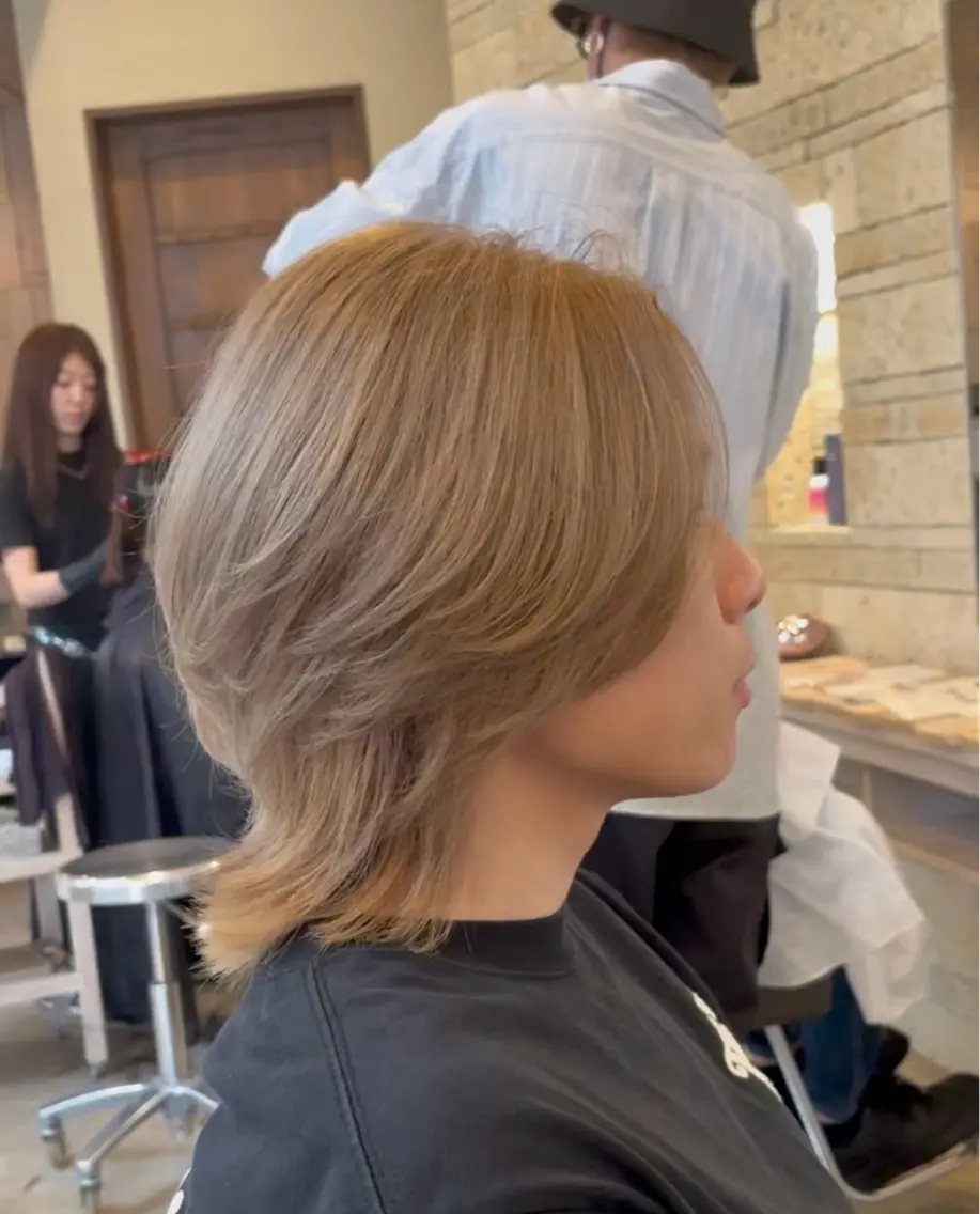 ミディアム メンズ メンズウルフカット ウルフカット カット ヘアカラー トリートメント 髪質改善 / 縮毛 矯正 /井内亮次のヘアスタイル