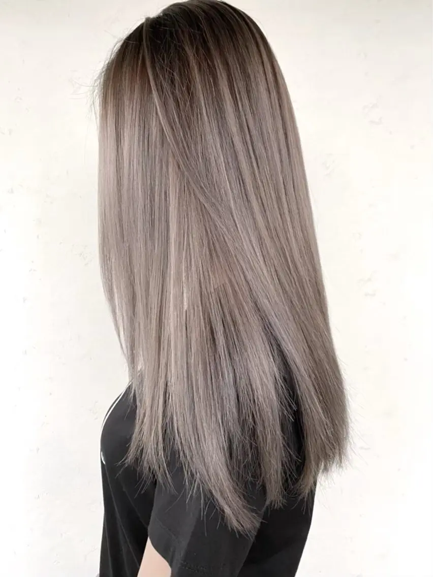 ロング カラー バレイヤージュ ブリーチ ケアブリーチ デザインカラー 髪質改善 京都駅/透明感カラー 🖤sakiのヘアスタイル
