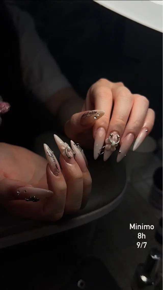 ネイル ハンドネイル Rinaky Amee Nailのネイルデザイン