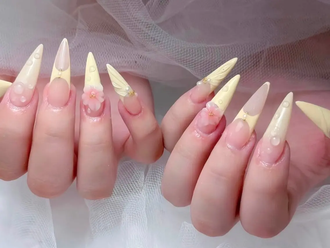 ネイル アートネイル ボルドー フレンチネイル ジェルネイル 氷ネイル・うるうるネイル ハンドネイル Yuki nail salon Anのネイルデザイン