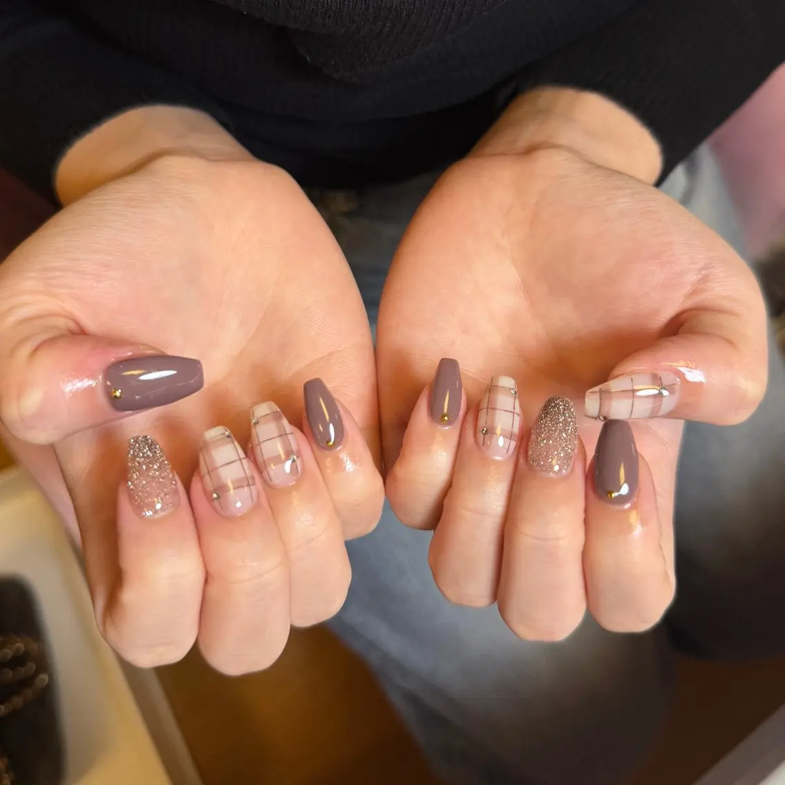 ネイル ボルドー ブラウン チークネイル ドット フットネイル ハンドネイル ハンドケア VAN NAIL 海老名展のネイルデザイン