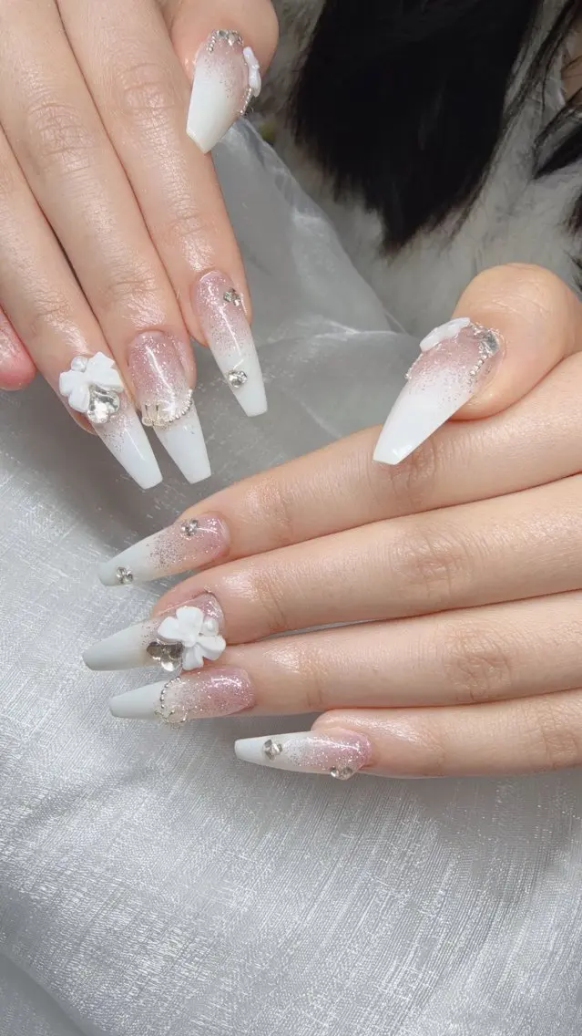 ネイル ハンドネイル Lee Nailsのネイルデザイン