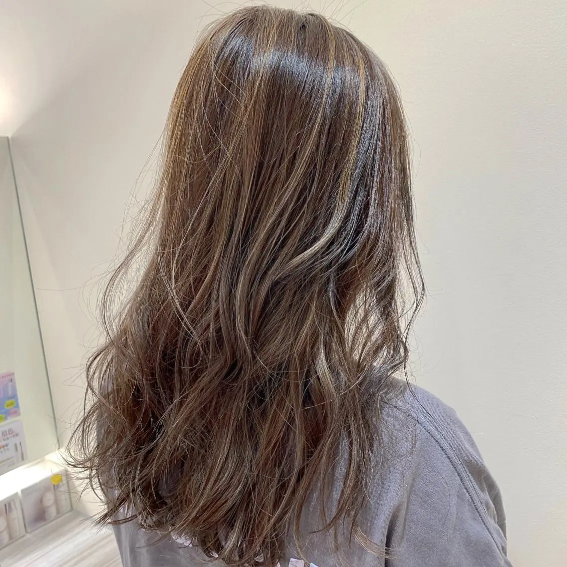 セミロング カラー カット ヘアカラー トリートメント レイヤーカット/ ハイライト　千咲季のヘアスタイル