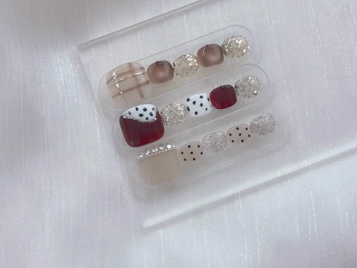 ネイル フットネイル Regene NIHEIのネイルデザイン