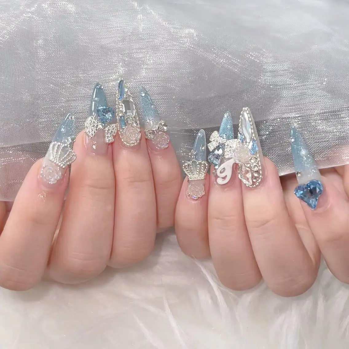 ネイル オーロラネイル 長さ出し フラッシュネイル フレンチネイル ジェルネイル ハンドネイル ハンドケア CiCi Nail Salonのネイルデザイン