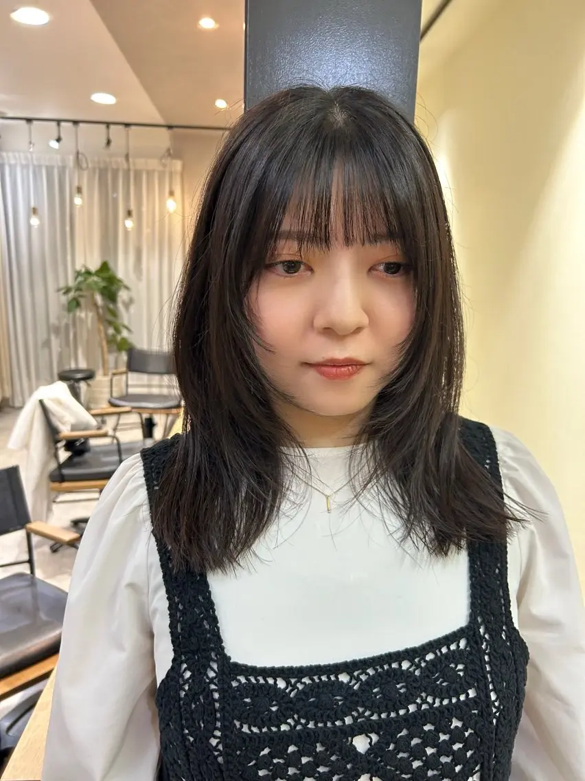 ロング カラー 顔まわりレイヤー レイヤーカット hubhair レイヤー/透明感のヘアスタイル