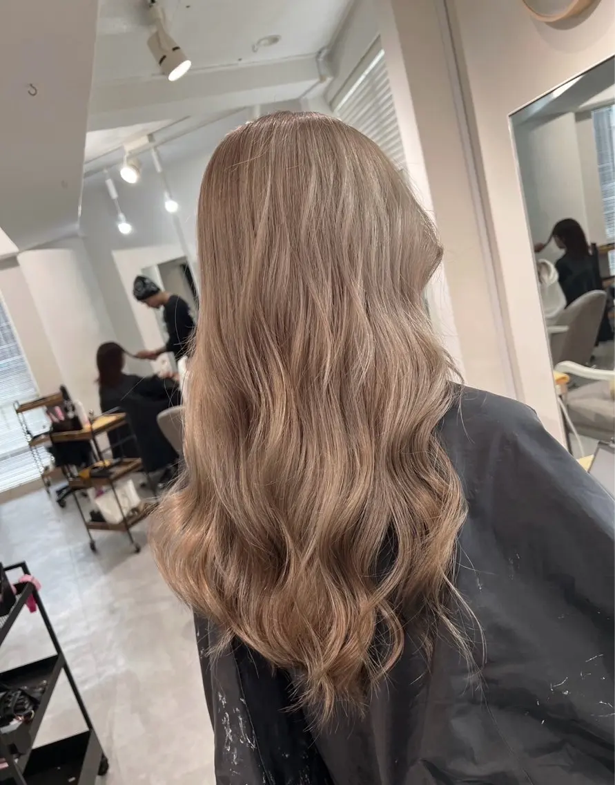 ロング カラー ベージュカラー ミルクティーベージュ 指名数No.1 /NAOYAのヘアスタイル