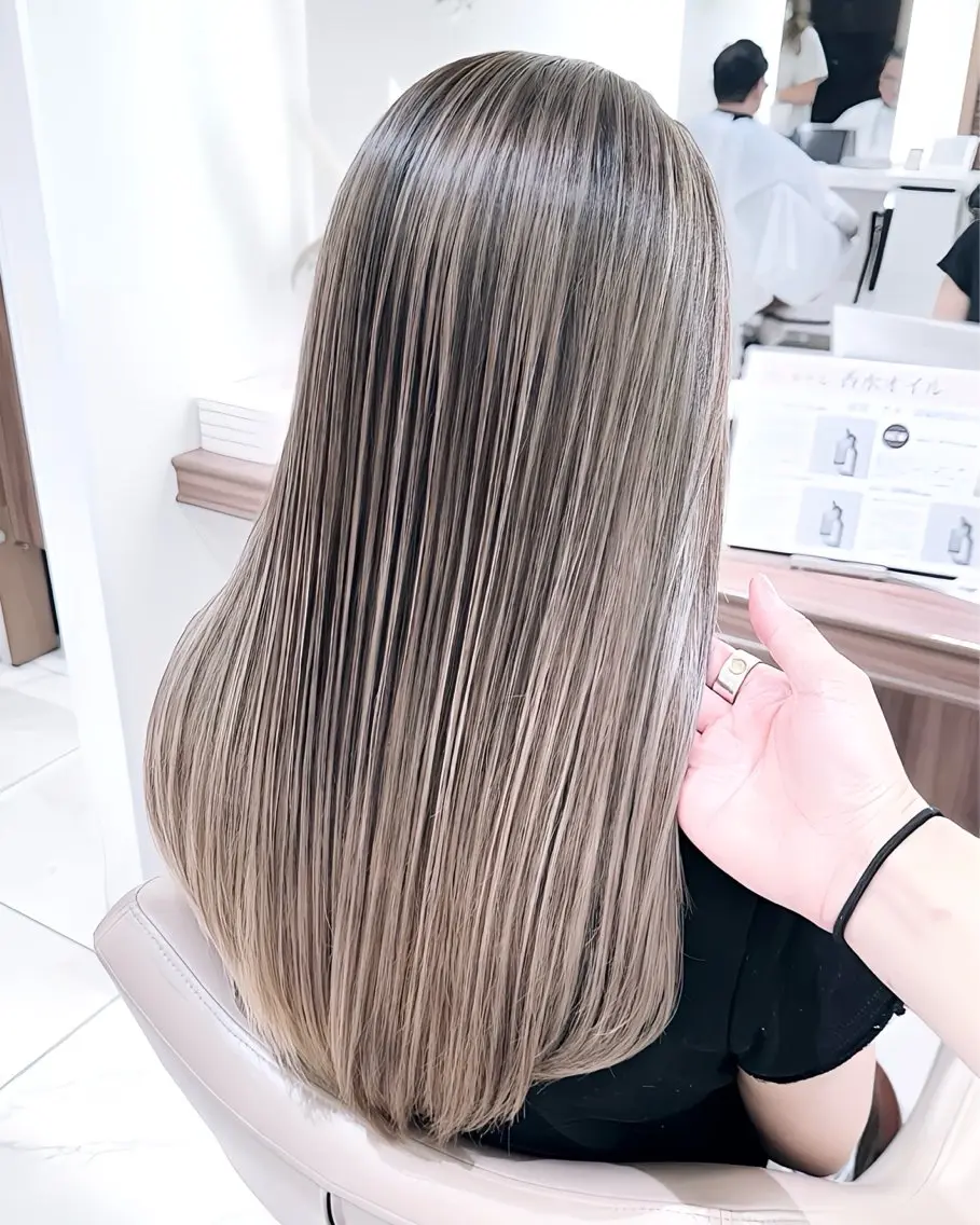 セミロング カラー バレイヤージュ 髪質改善 レイヤーカット カット ヘアカラー トリートメント 山崎俊輔/髪質改善 /バレイヤージュのヘアスタイル