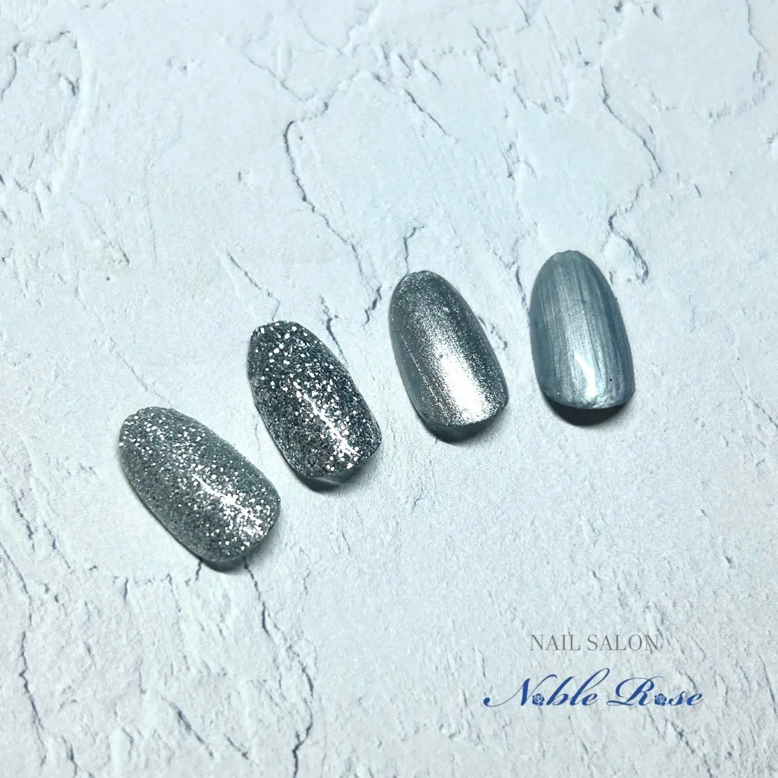 ネイル ラメ(グリッター) シルバー Noble Rose🥀のネイルデザイン