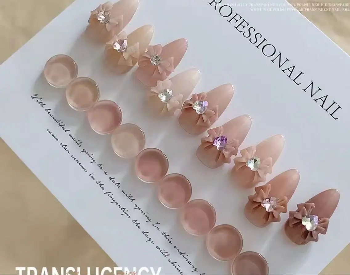 ネイル オフィスネイル Azel nail 伊野麗のネイルデザイン