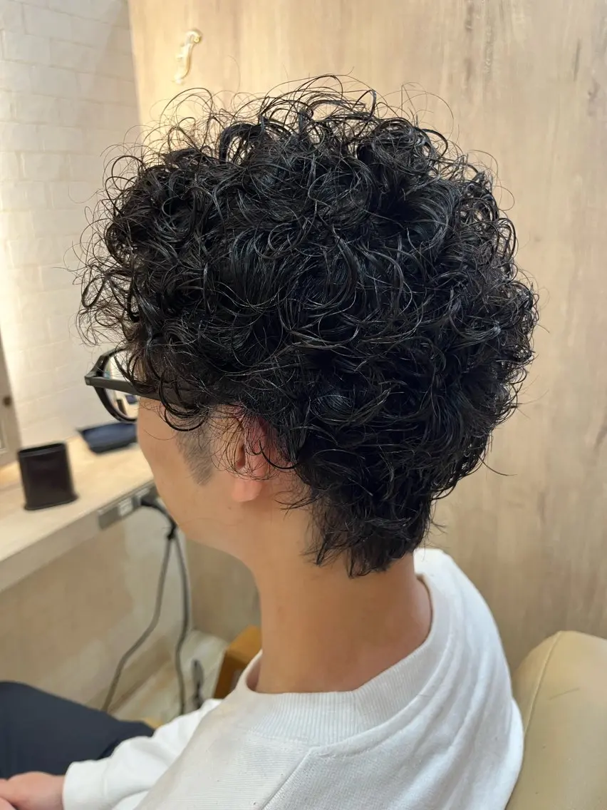 ショート パーマ メンズ メンズパーマ プードルパーマ プードルパーマ カット パーマ 宮嶋 勇輔のヘアスタイル