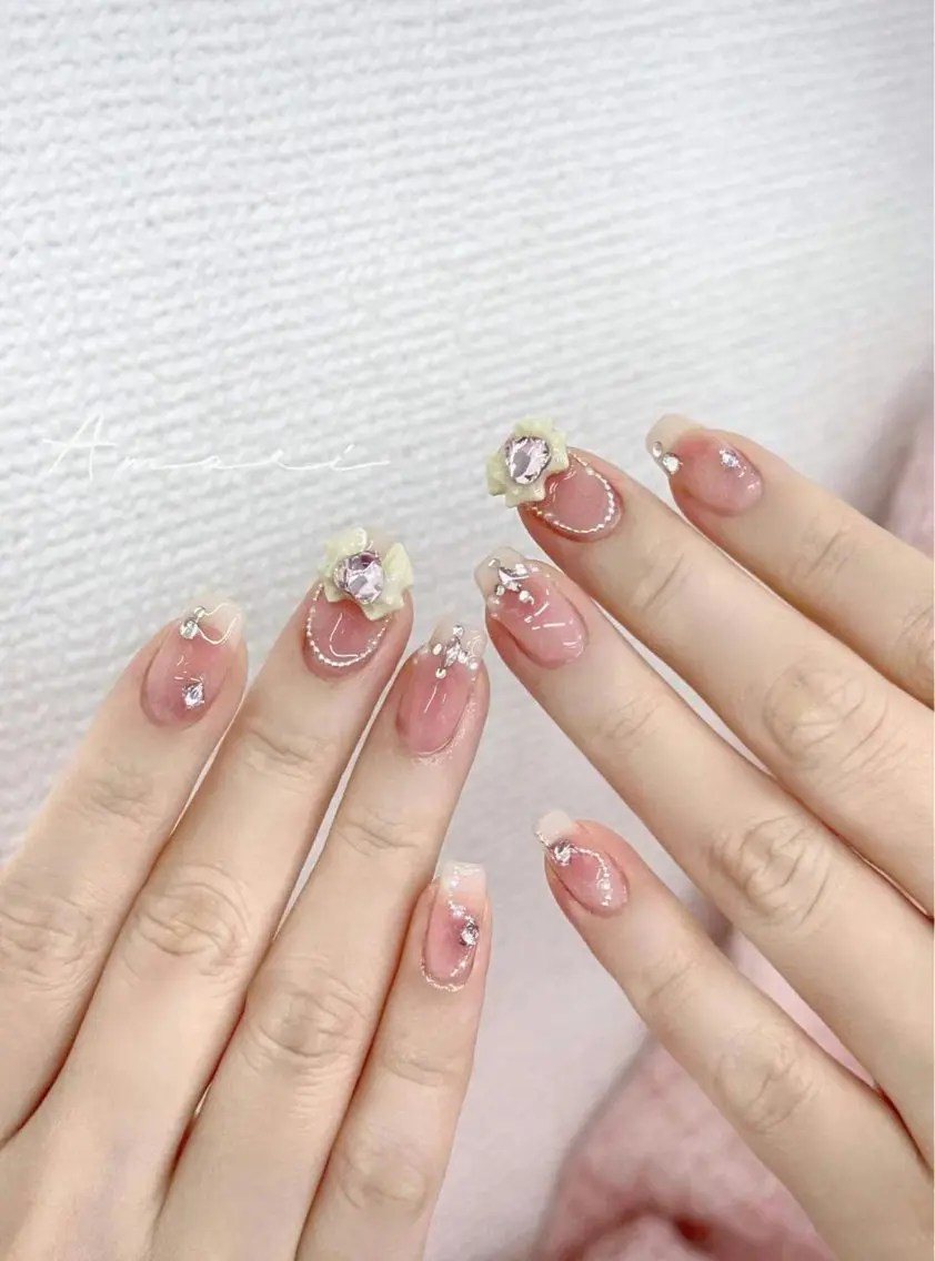 春限定✨凝ったデザインネイル💅自爪の方限定で6,980円♡春カラー×アート多めの華やかな仕上がりです✨の写真