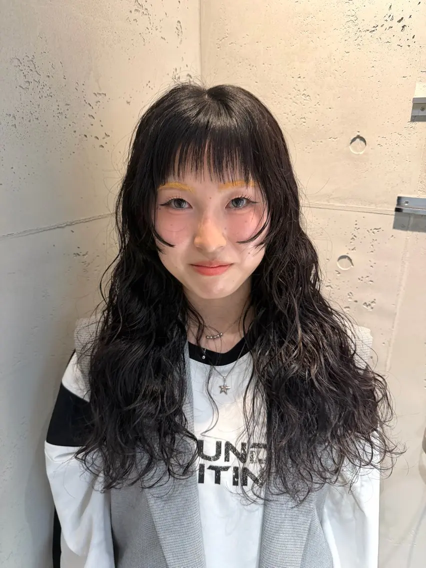 セミロング カット パーマ 大石 陽菜のヘアスタイル
