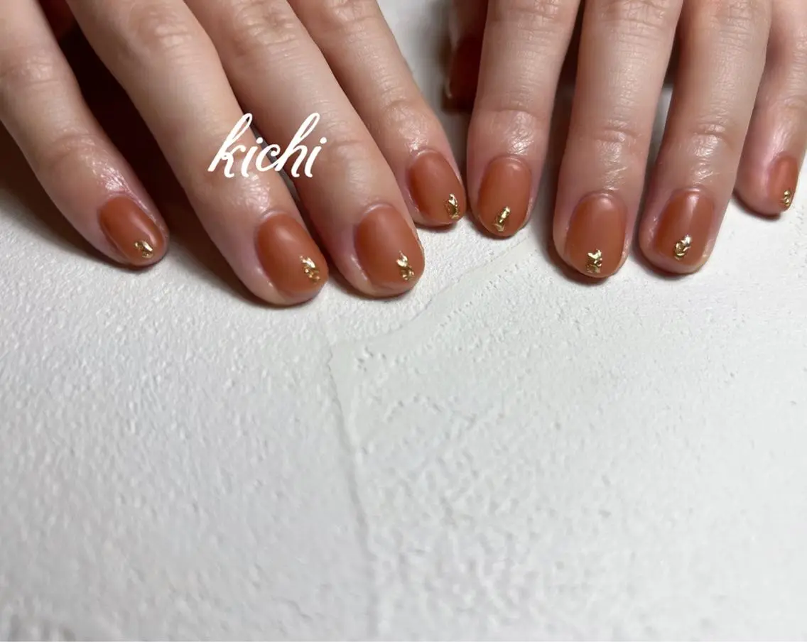 ネイル ブラウン ジェルネイル 持ち込み ニュアンスネイル パラジェル kichi・: *のネイルデザイン