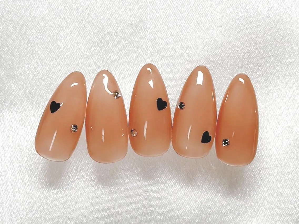 ネイル Nailsalon Graciasのネイルデザイン