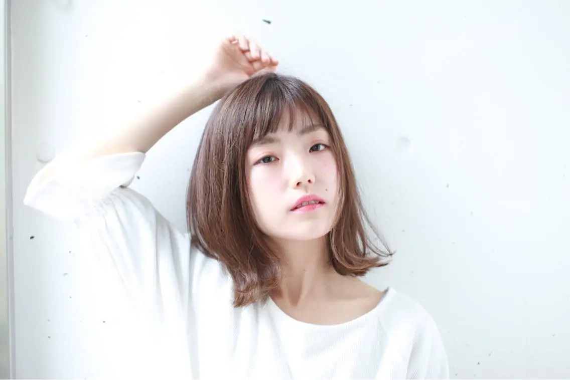 ミディアム カラー ベージュカラー 透明感カラー ハイライトカラー ボブ ハイライト 【白髪ぼかし】 愛甲竜佑のヘアスタイル
