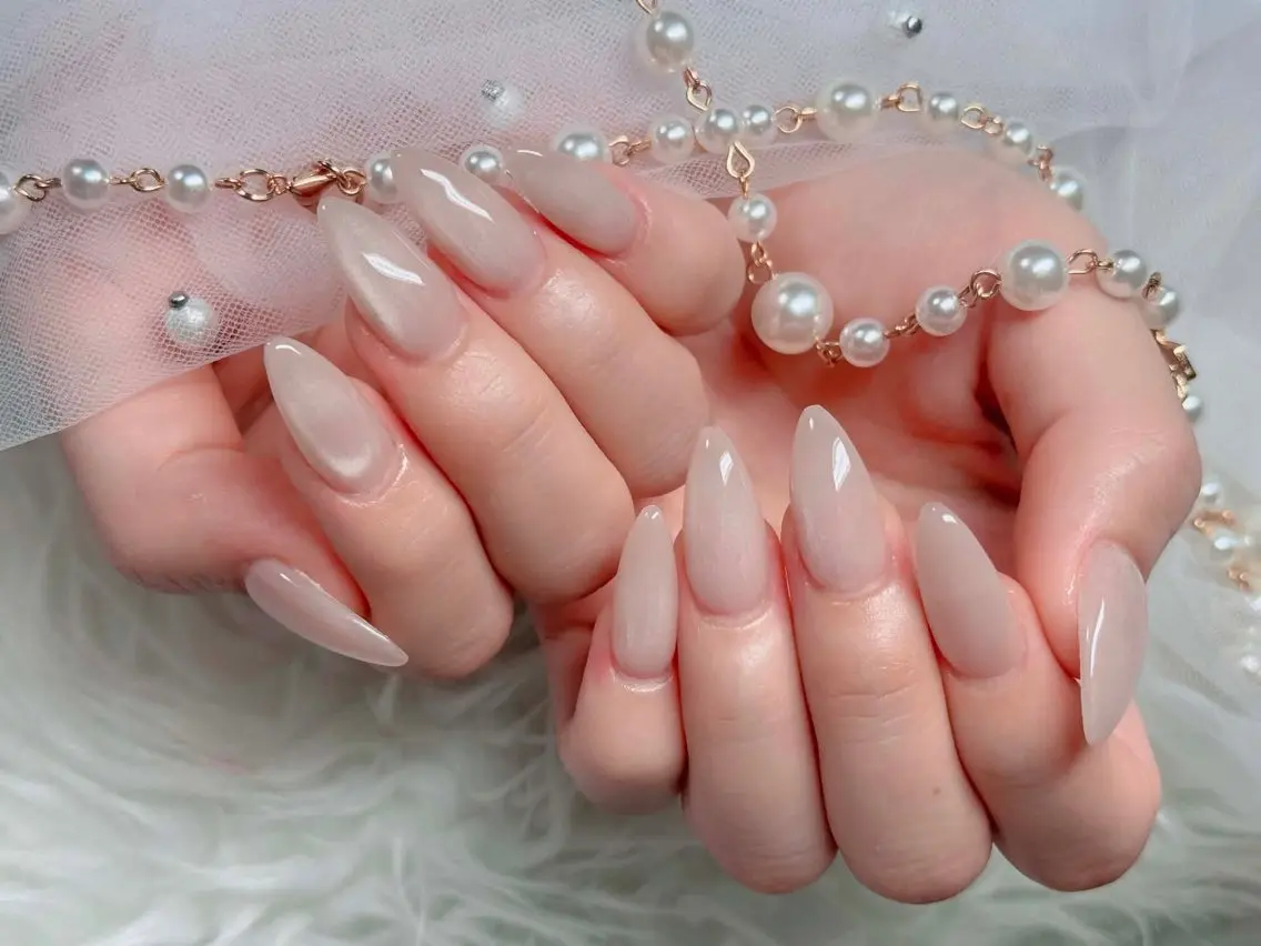 ネイル チークネイル フレンチネイル キラキラネイル 韓国ネイル マグネットネイル ハンドネイル Chibi h.babynailのネイルデザイン