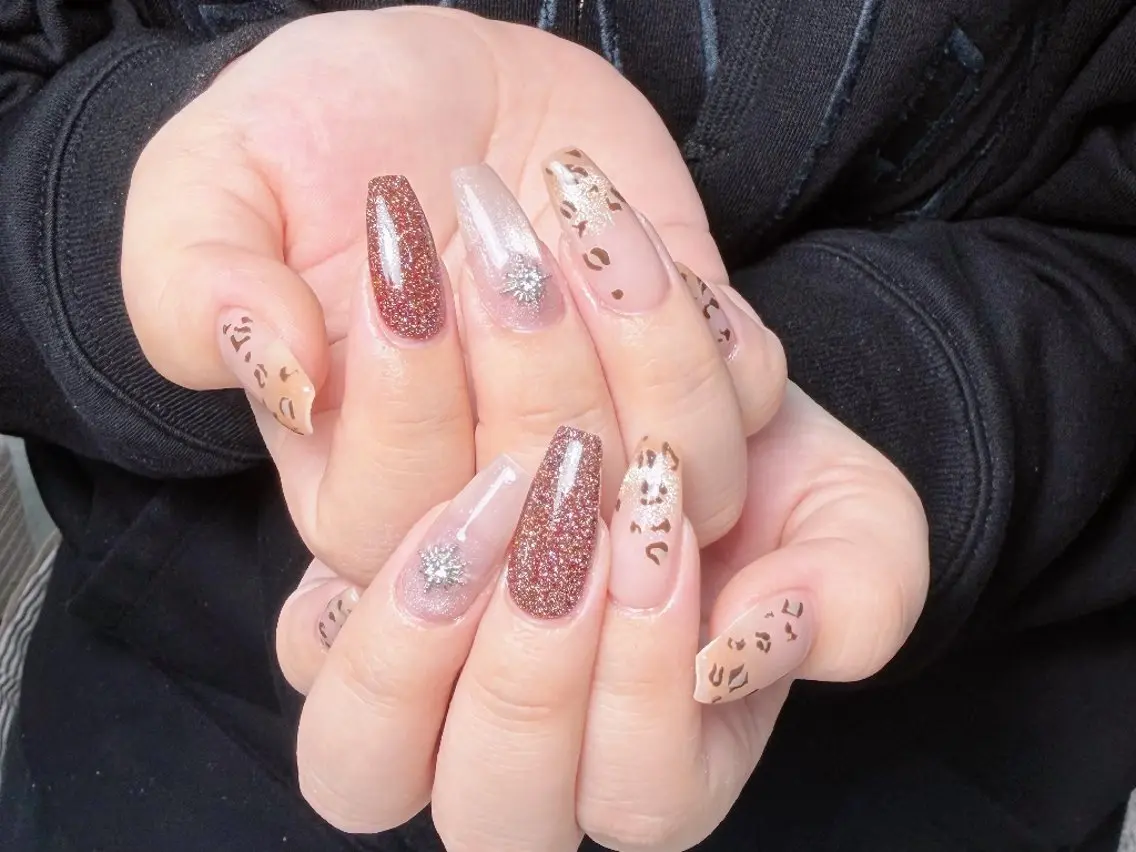 ネイル クリアネイル フラッシュネイル フットネイル フレンチネイル ジェルネイル ハンドネイル UM Nail Salonのネイルデザイン