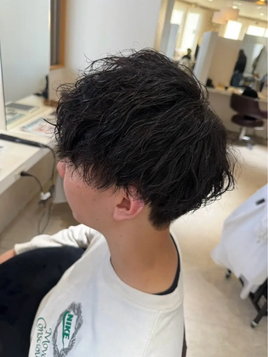 パーマ メンズ メンズパーマ スパイラルパーマ 葛城 咲羽のヘアスタイル