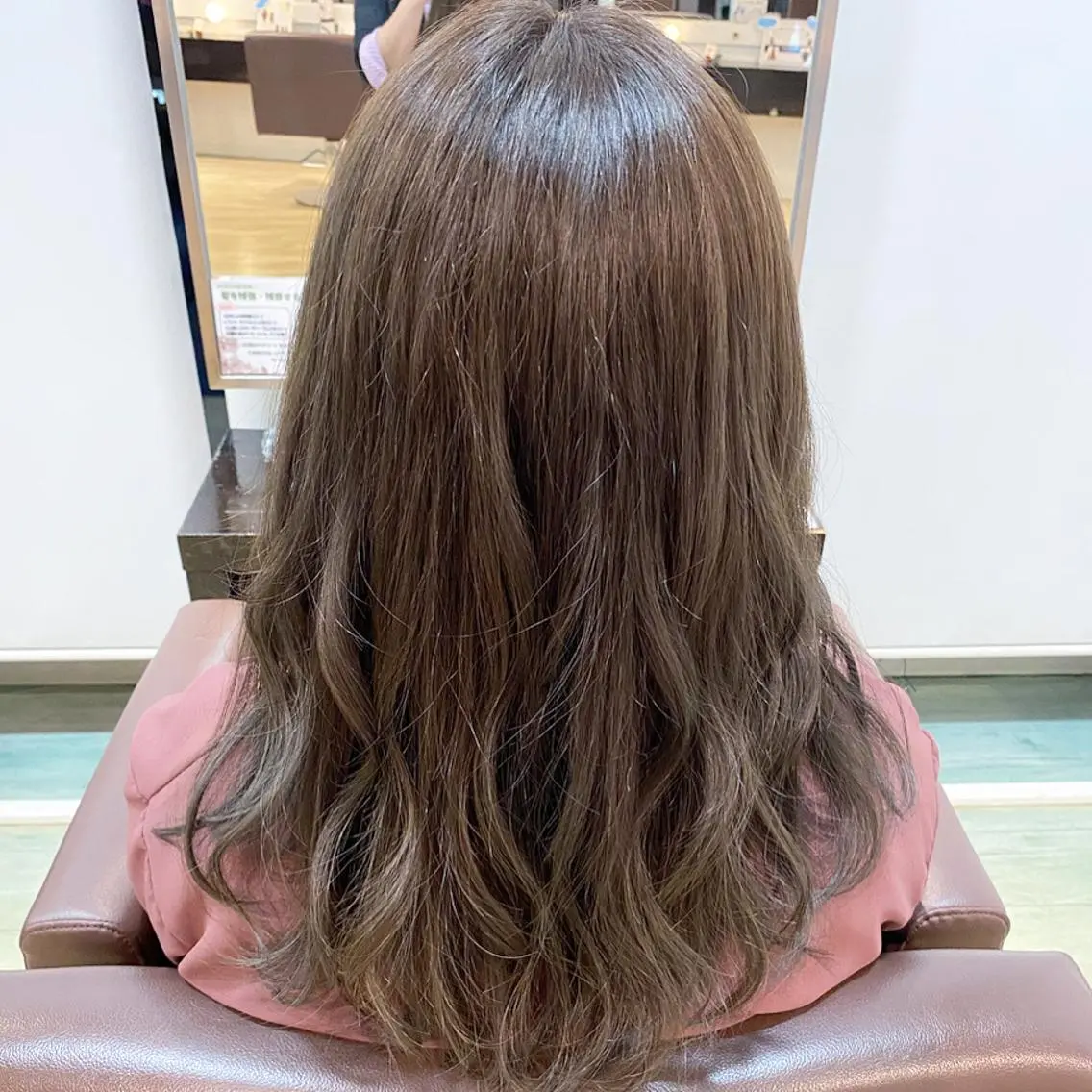 ロング カラー 小宮 真理奈のヘアスタイル