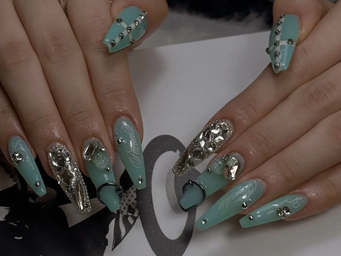 ネイル 長さ出し ロングネイル スカルプネイル スーパーロングネイル ハンドネイル Sully Nail Labのネイルデザイン