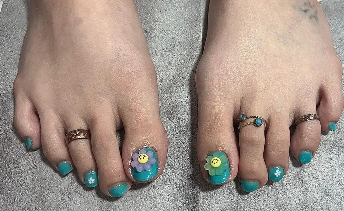 ネイル フットネイル ジェルネイル Mimi Nailのネイルデザイン
