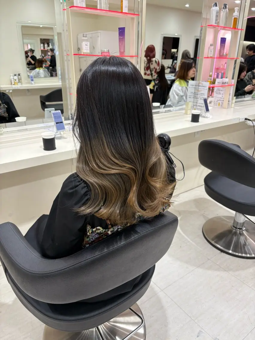 セミロング カラー ヘアカラー 💟RINNA 艶カラー💟のヘアスタイル
