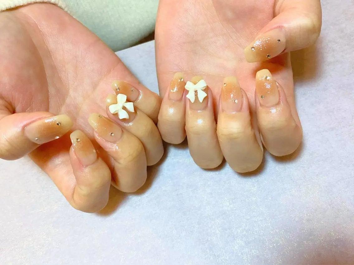 ネイル 韓国ネイル リボン ワンホンネイル nail salon c houseのネイルデザイン