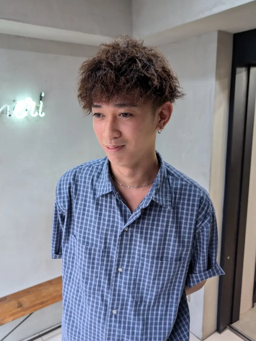 カラー パーマ ヘアアレンジ メンズ ミディアム カット パーマ トリートメント 【毛流れヘア】 人気No.1/ユウキのヘアスタイル