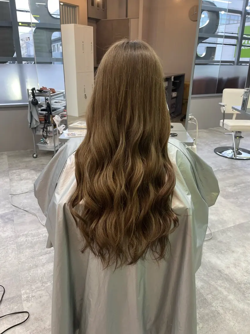 ロング カラー ベージュカラー ヘアカラー 比嘉 翔太のヘアスタイル