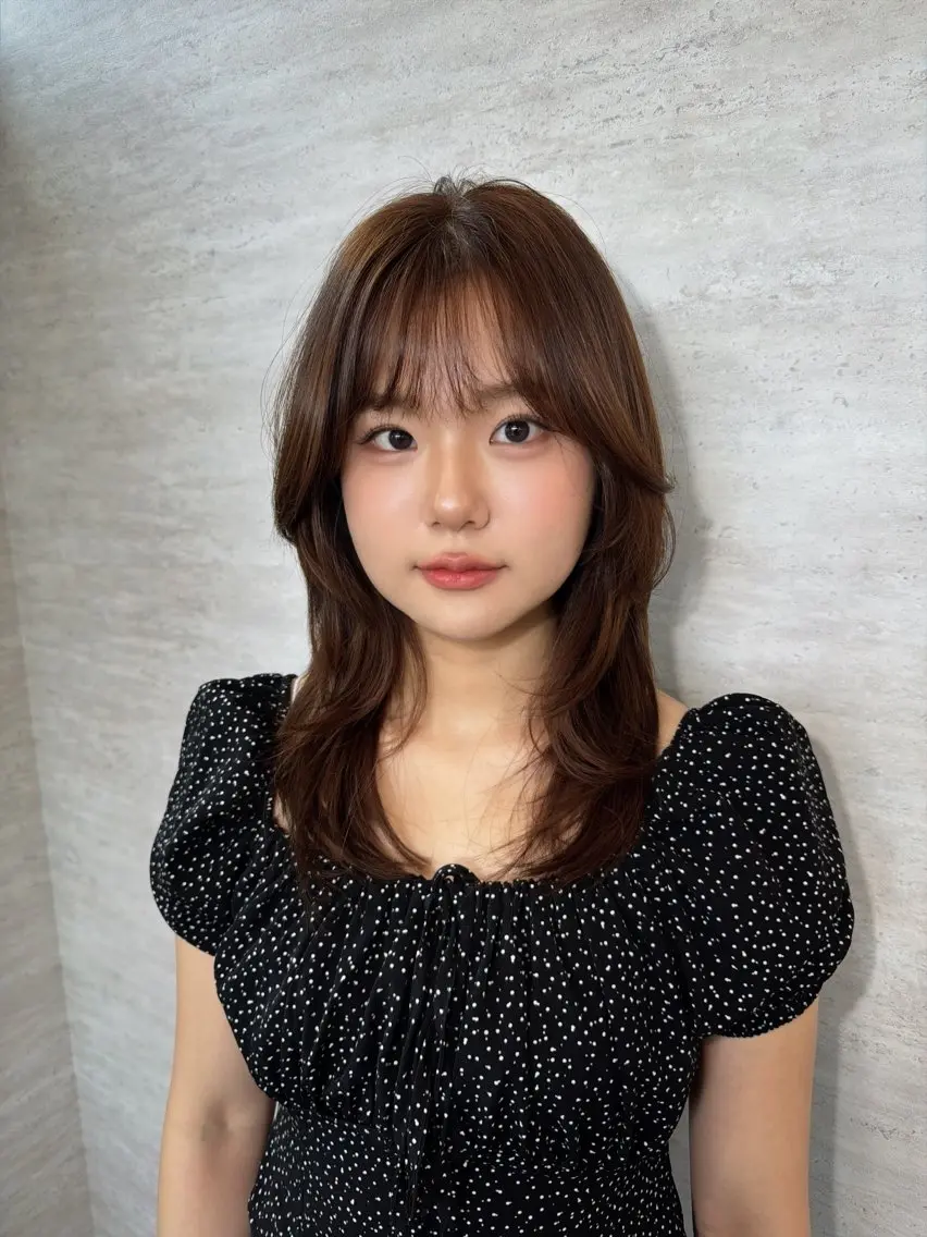 ミディアム カラー ヘアアレンジ カット ヘアカラー トリートメント 韓国レイヤーカット/ 儚げカラーチナツのヘアスタイル