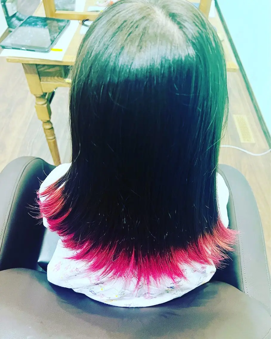 セミロング カット ヘアカラー 根岸 宏文のヘアスタイル