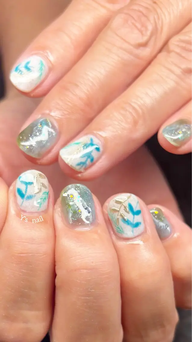 ネイル ニュアンスネイル 夏ネイル 手書きが得意🖌️ Y’s  nailのネイルデザイン