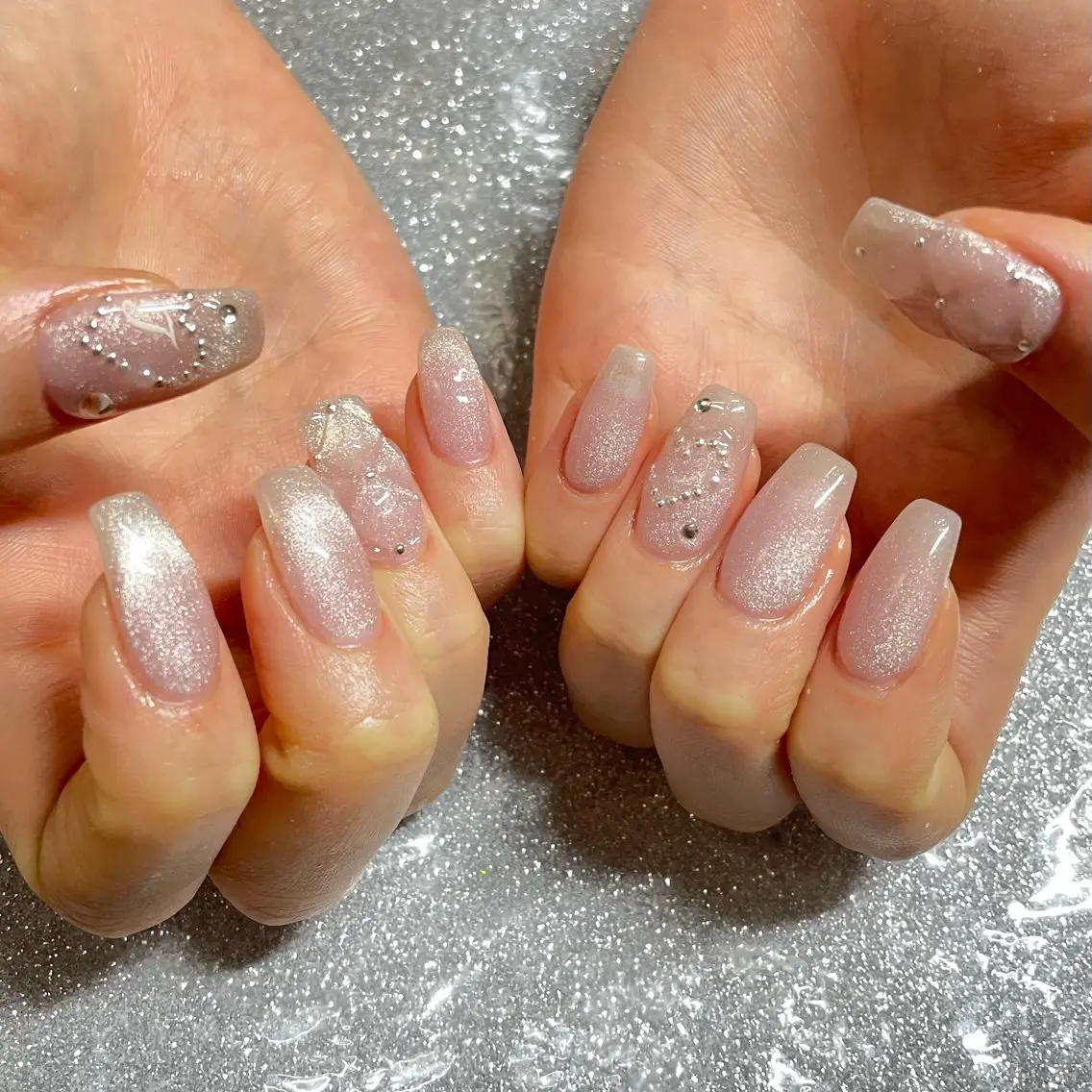 ネイル ハンドネイル VIERU 🌈🎀💖のネイルデザイン