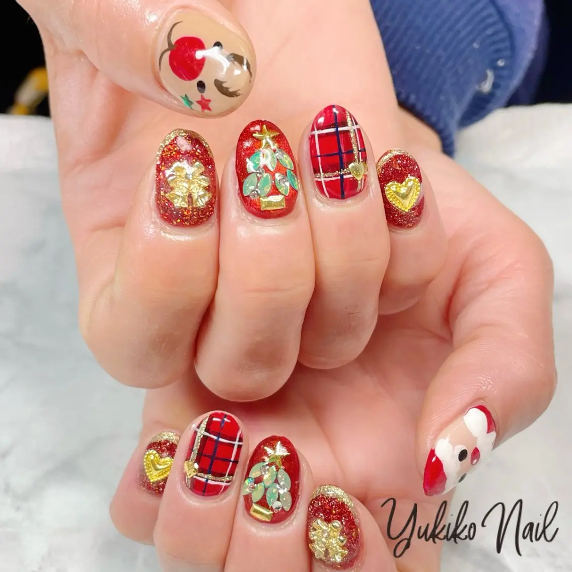 ネイル 赤色 冬ネイル クリスマス ユキコ ネイルのネイルデザイン
