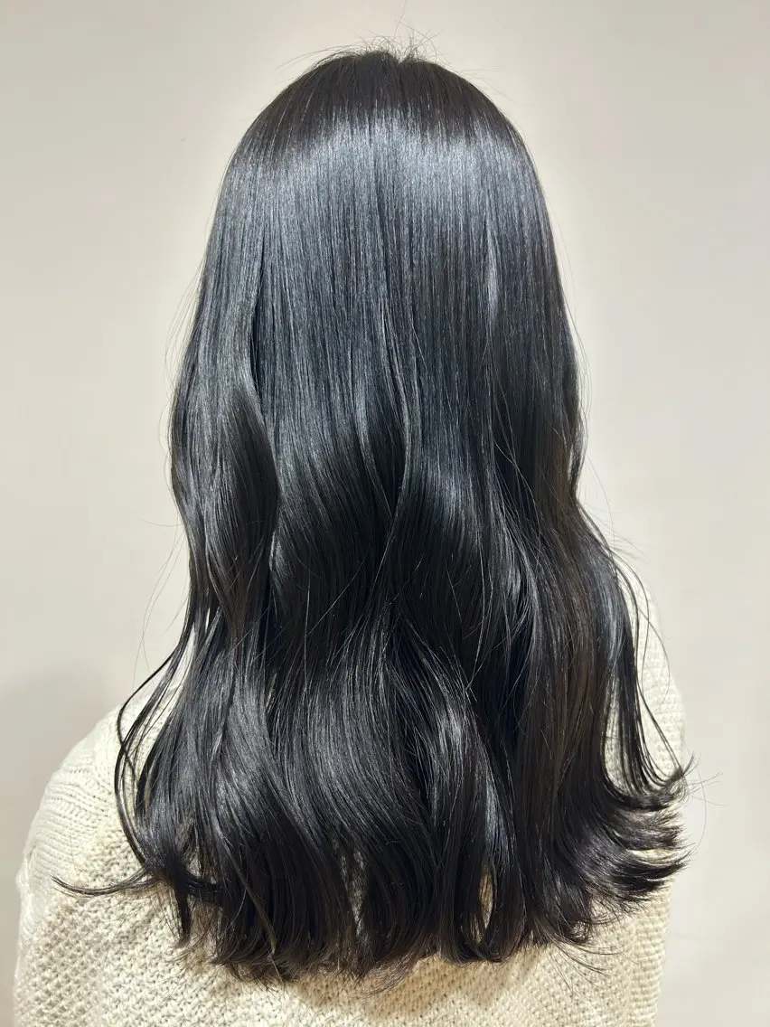 ロング ヘアカラー coohair トミクラモエのヘアスタイル