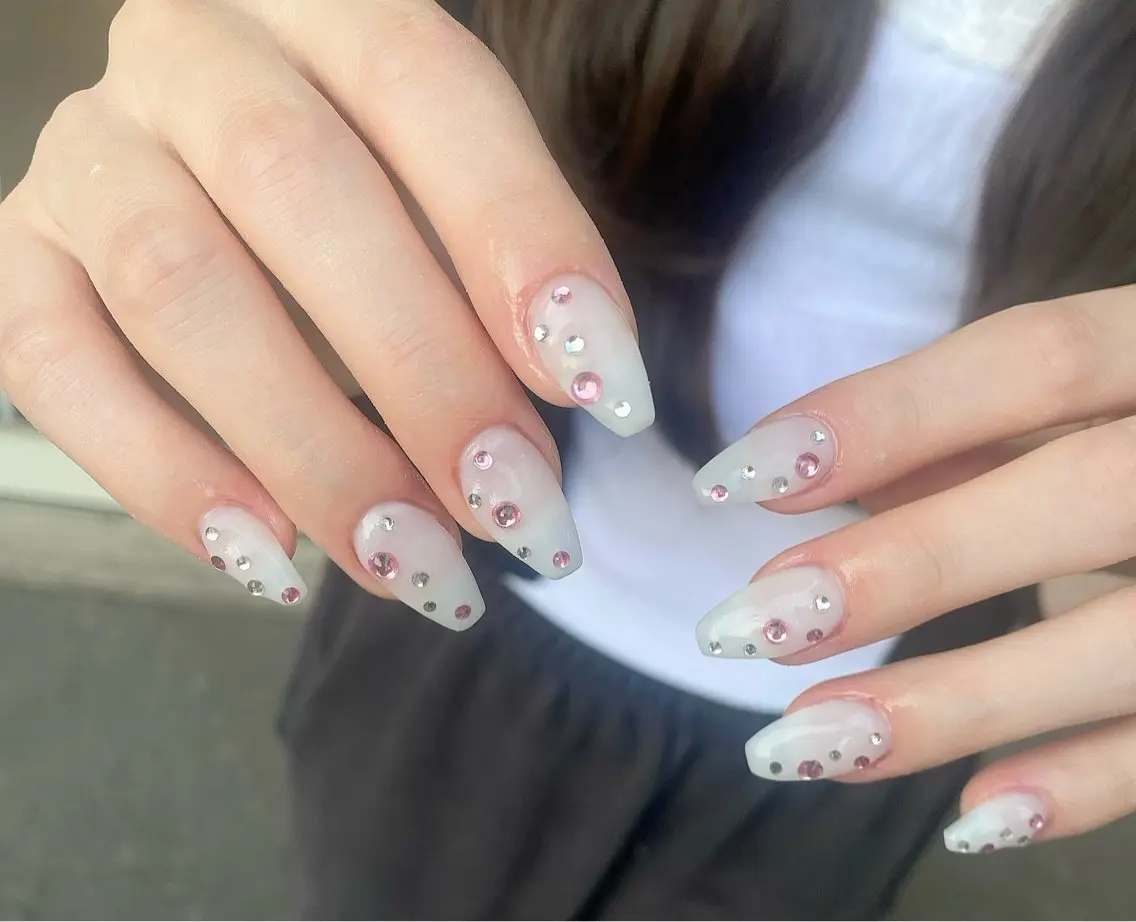 ネイル ネイルチップ ワンホンネイル ホワイト ハンドネイル Salon Ｋのネイルデザイン