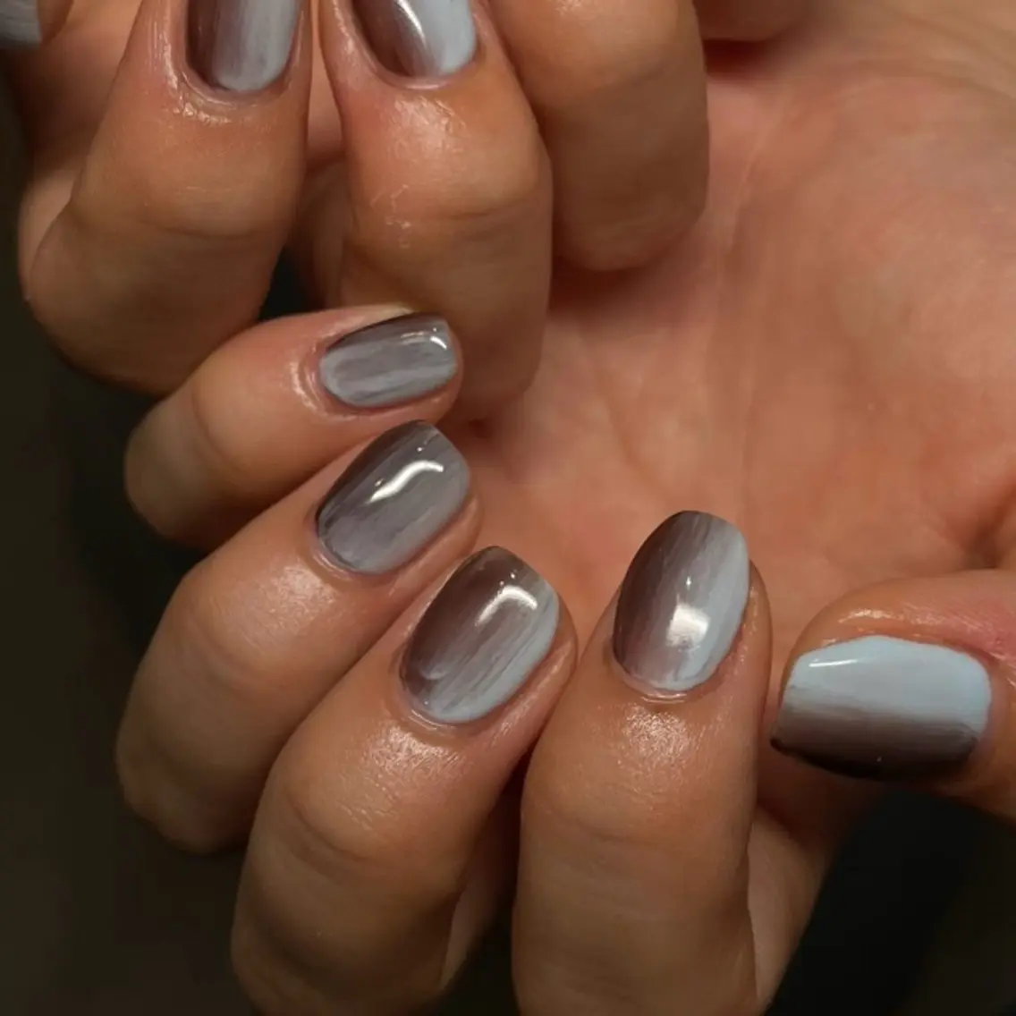 ネイル アートネイル ブラウン 🦋hana / nail / AOのネイルデザイン