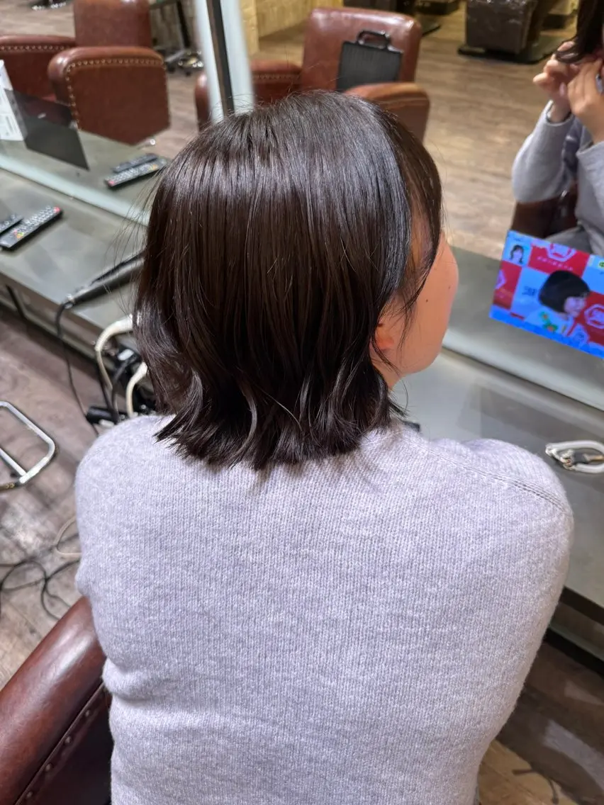ショート カラー ボブ カットパーマ3000 円/水曜日モデルのヘアスタイル