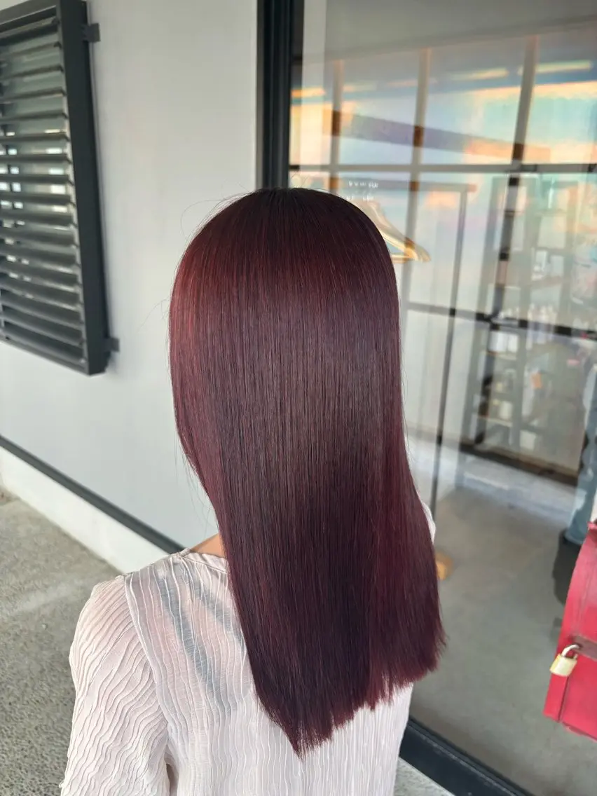 ロング ヘアカラー 西川 璃乃朱のヘアスタイル