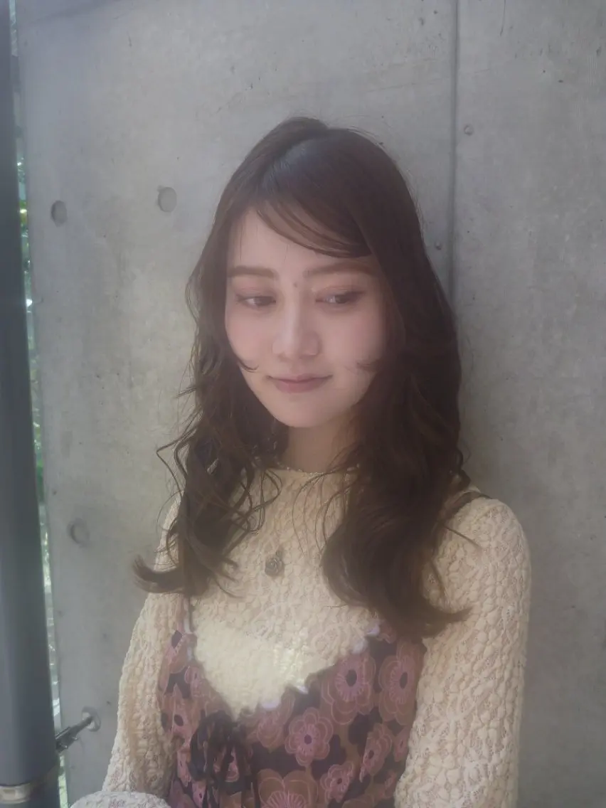 ロング カラー 透明感/暖色カラー ミウのヘアスタイル