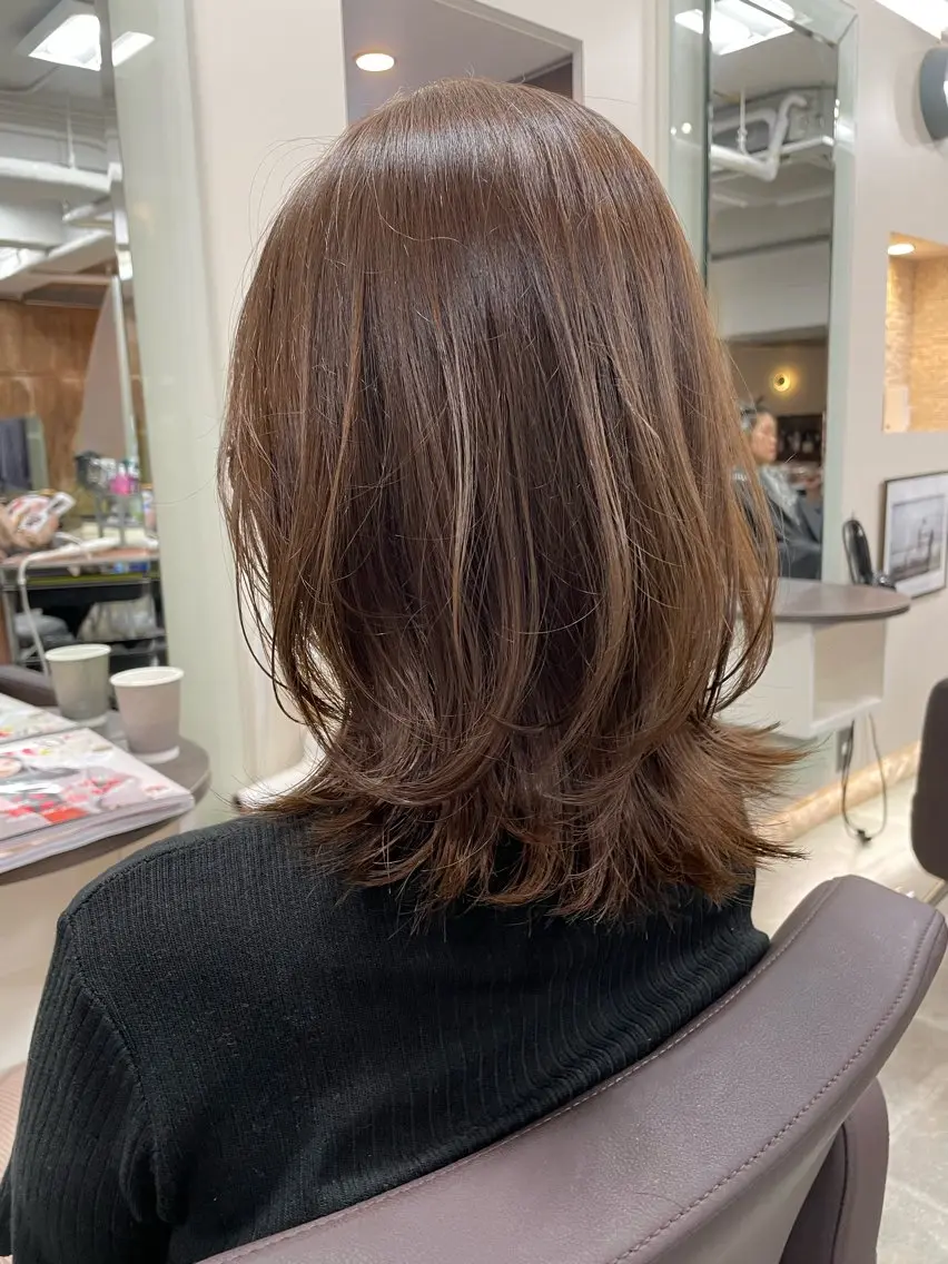 ミディアム カット ヘアカラー トリートメント 平 ちひろのヘアスタイル