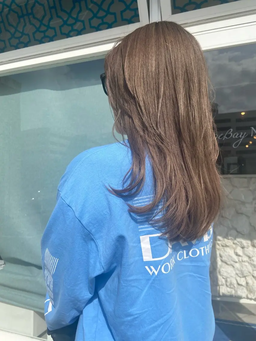 ロング Ｎ． Emiのヘアスタイル