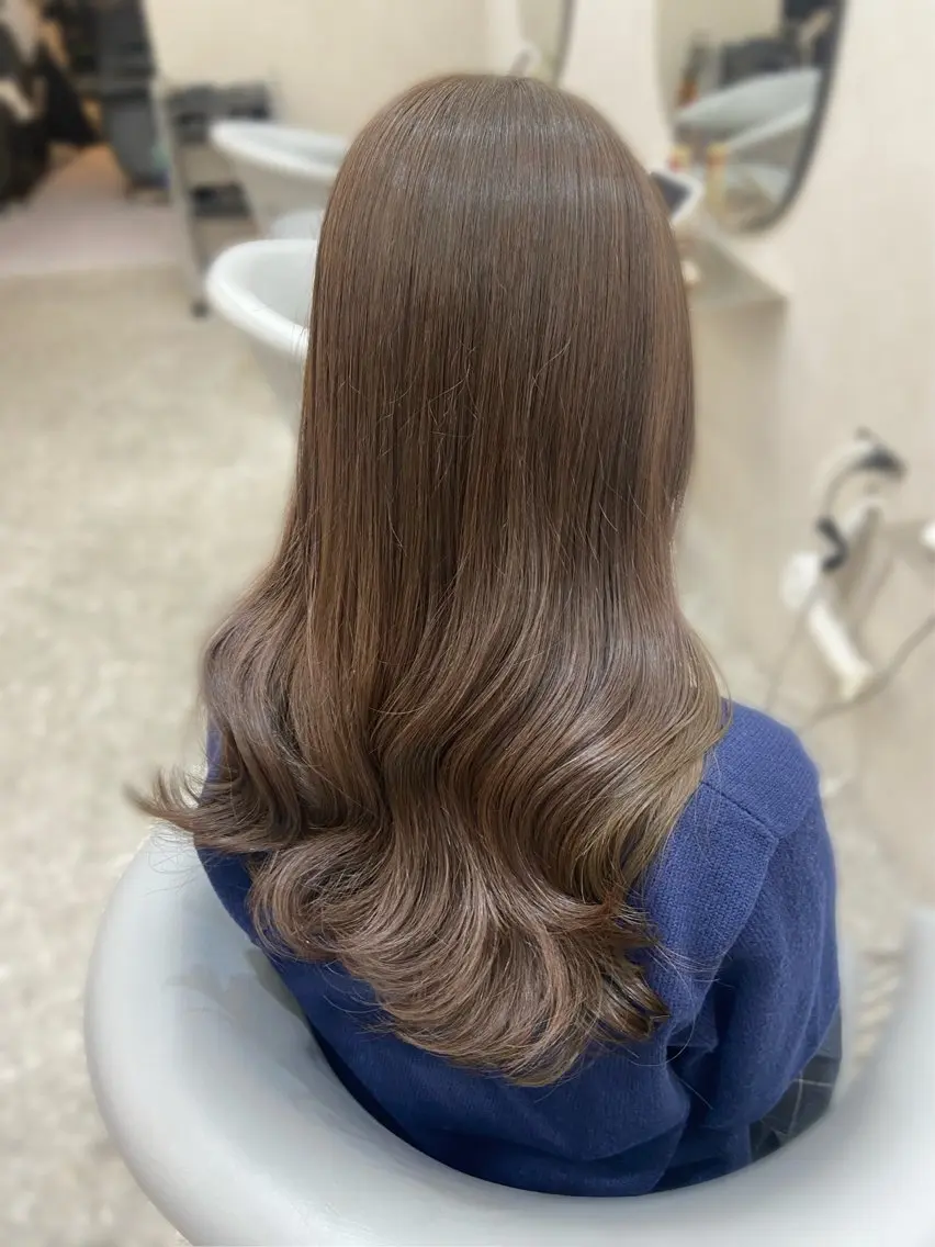 ロング カラー ベージュカラー ミルクティーベージュ オリーブベージュ ヨシンモリ 韓国風ヘア カット ヘアカラー トリートメント 新宿/韓国ヘア 中明度カラー/かやのヘアスタイル