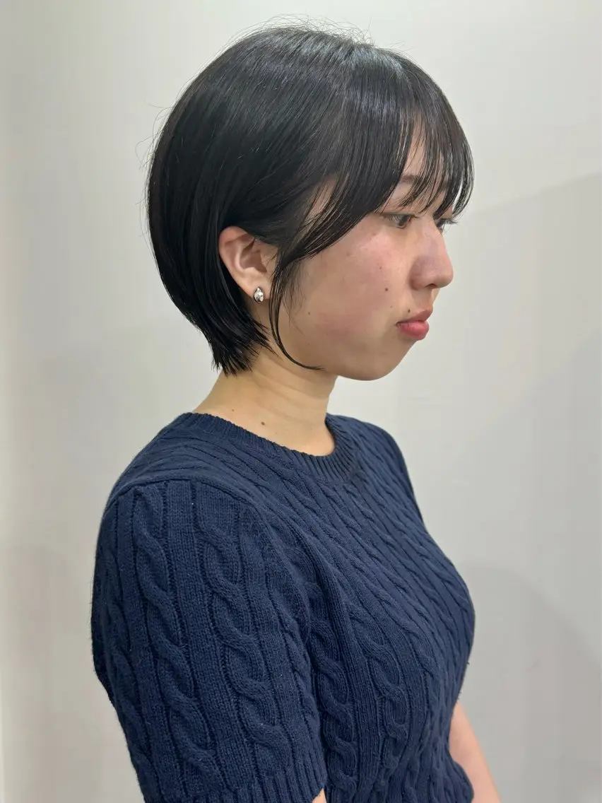 ショート ショートヘア 切りっぱなしボブ/ ブリーチカラー/大塚のヘアスタイル